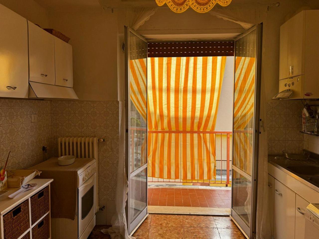 דירות אולה Lunigiana E Mare מראה חיצוני תמונה