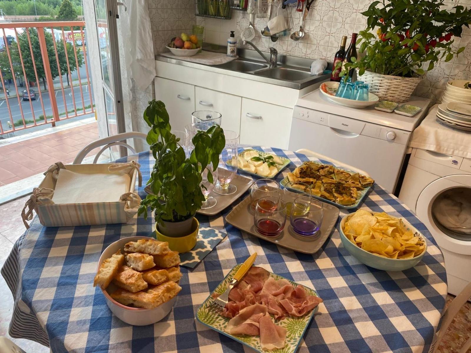 דירות אולה Lunigiana E Mare מראה חיצוני תמונה